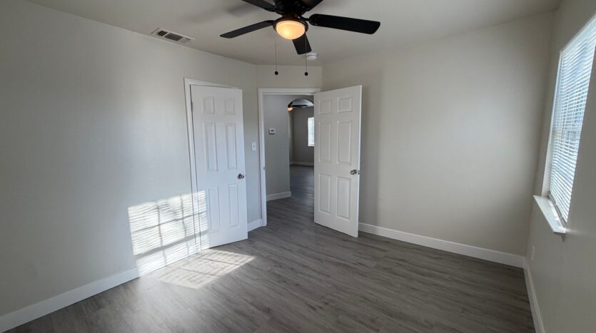 2569 - 2571 Erickson Street - Sacramento - California - 2 bed, 1 bath rental property