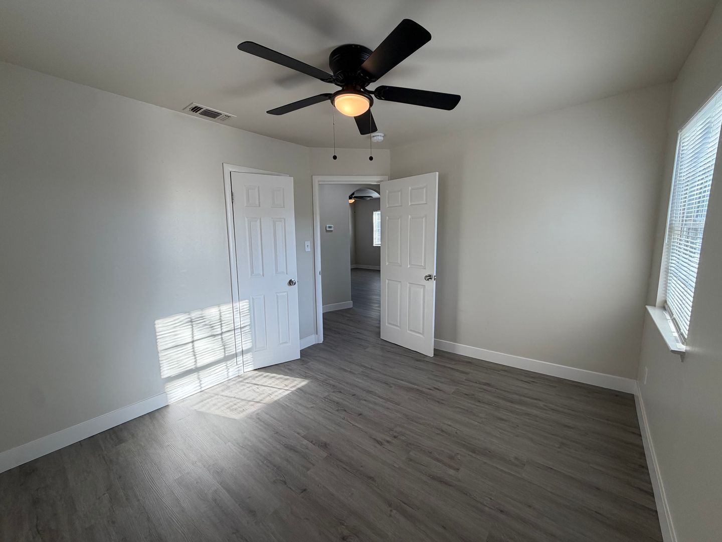 2569 - 2571 Erickson Street - Sacramento - California - 2 bed, 1 bath rental property