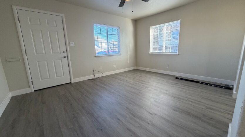 2569 - 2571 Erickson Street - Sacramento - California - 2 bed, 1 bath rental property