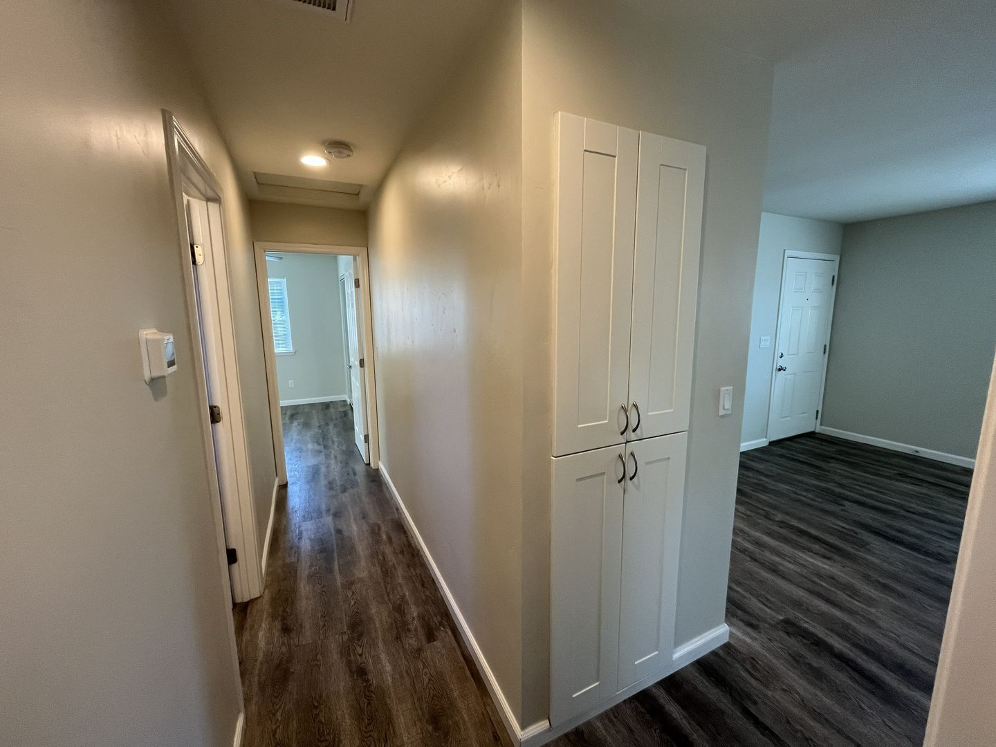 2569 - 2571 Erickson Street - Sacramento - California - 2 bed, 1 bath rental property