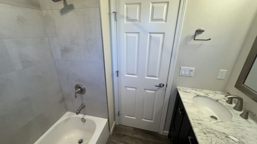 2569 - 2571 Erickson Street - Sacramento - California - 2 bed, 1 bath rental property