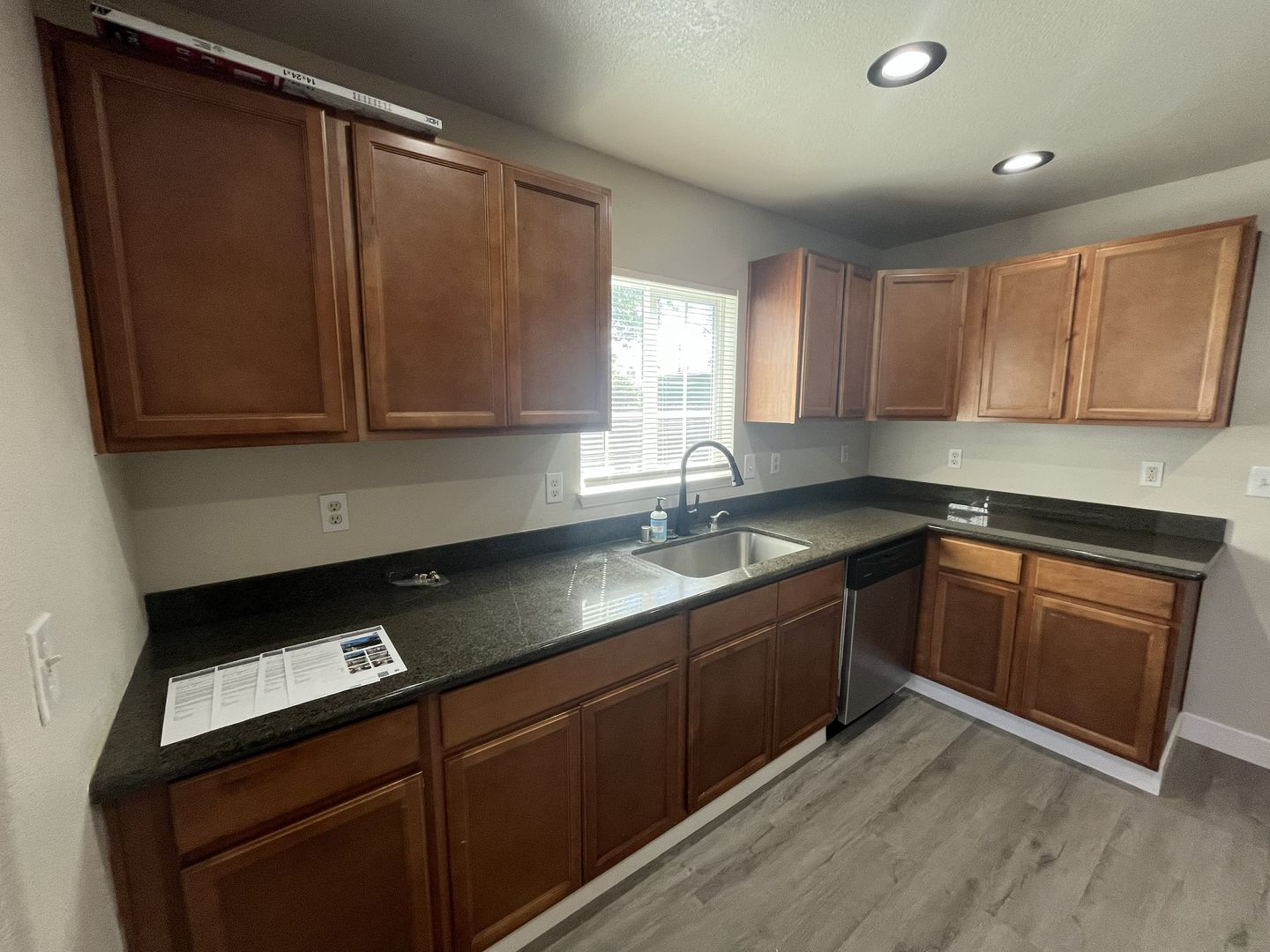 2569 - 2571 Erickson Street - Sacramento - California - 2 bed, 1 bath rental property