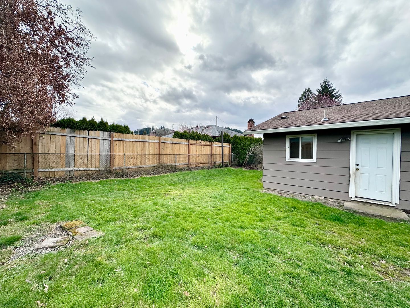 260 SE Elliot Ave - Gresham - Oregon - 2 bed, 1 bath rental property