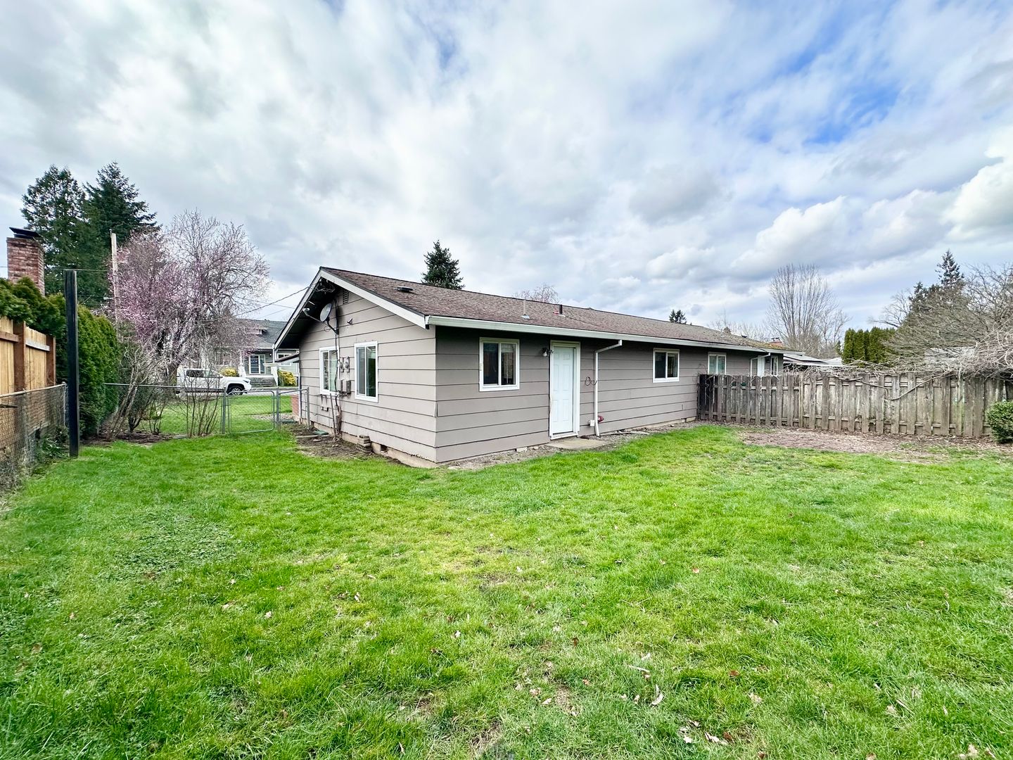 260 SE Elliot Ave - Gresham - Oregon - 2 bed, 1 bath rental property