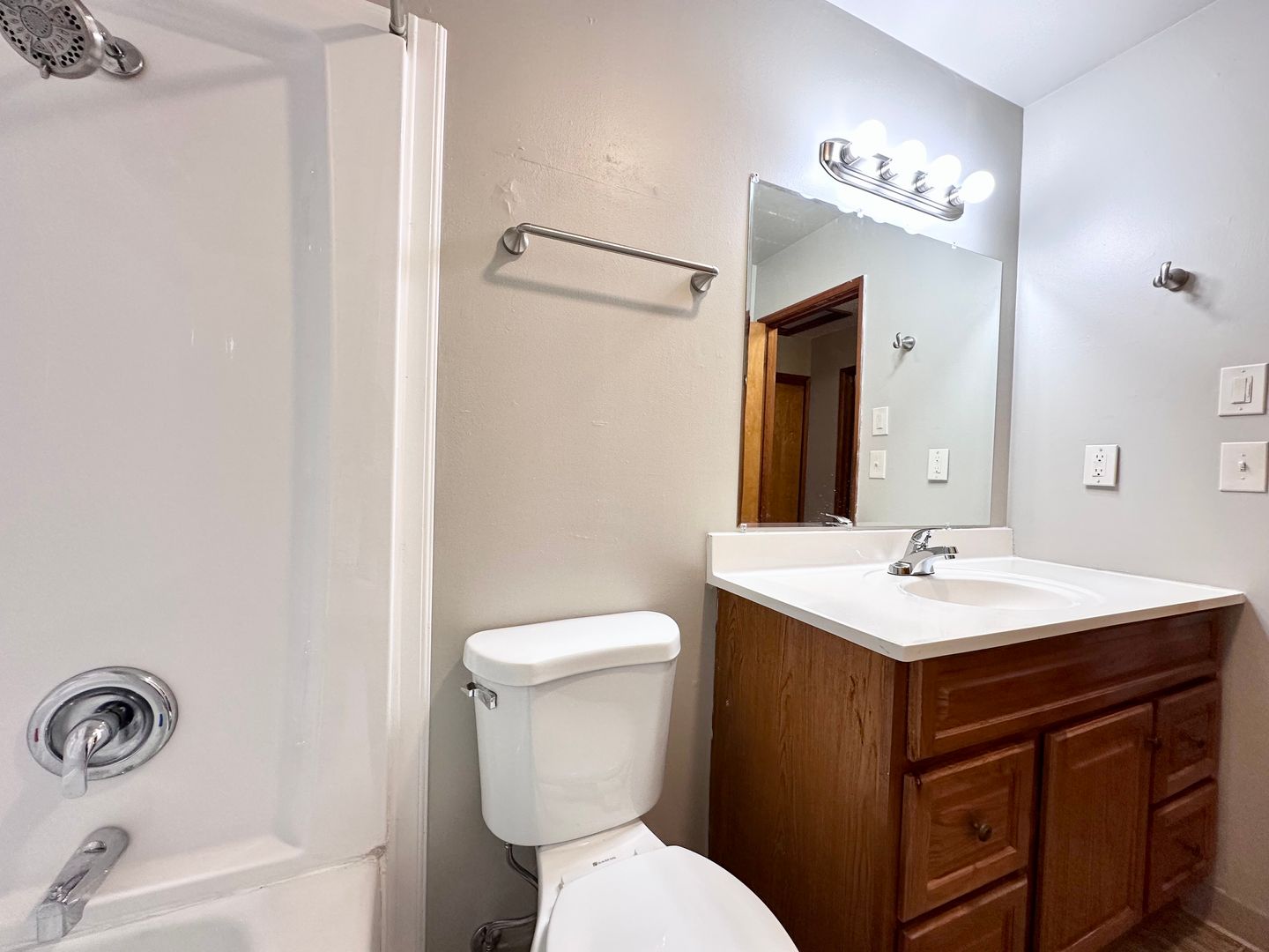 260 SE Elliot Ave - Gresham - Oregon - 2 bed, 1 bath rental property