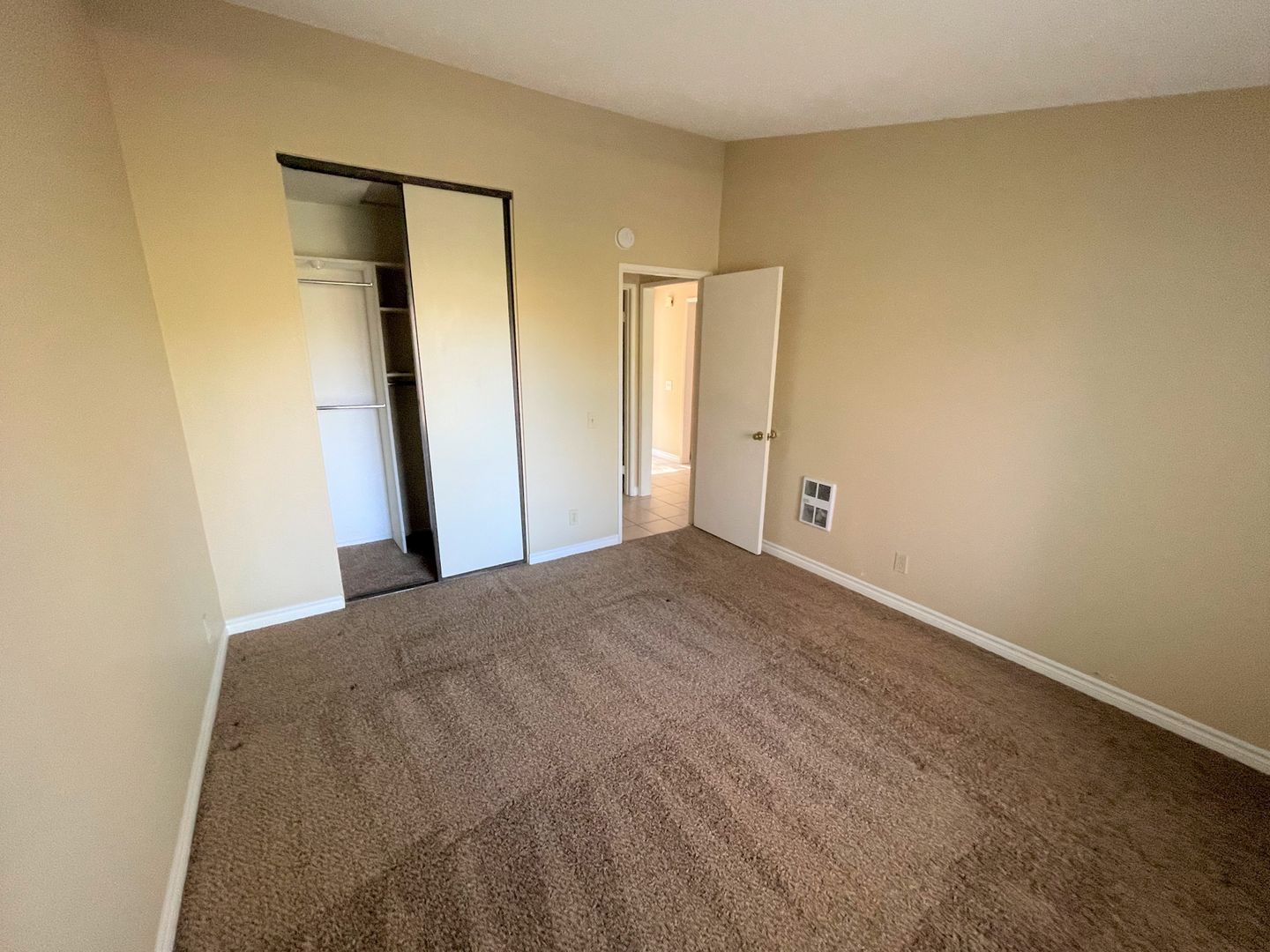 26261 Las Flores #G  - Mission Viejo - California - 1 bed, 1 bath rental property