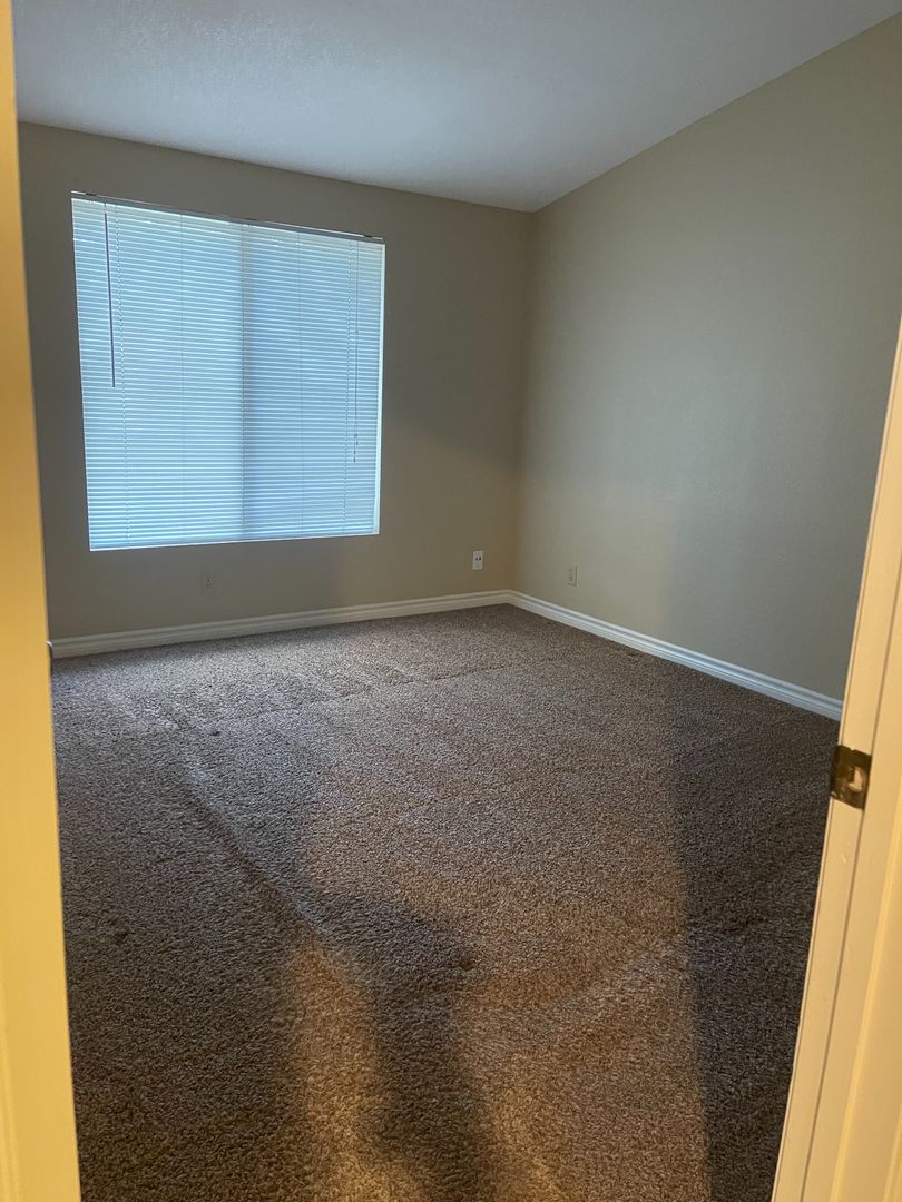 26261 Las Flores #G  - Mission Viejo - California - 1 bed, 1 bath rental property