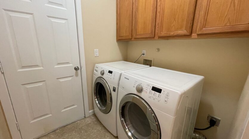 2638 SW Cascade Mountain Lane - Redmond - Oregon - 3 bed, 2.5 bath rental property