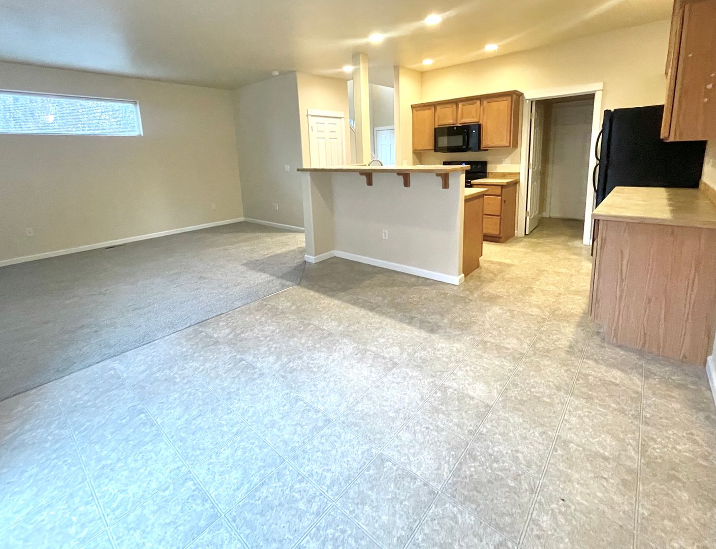2638 SW Cascade Mountain Lane - Redmond - Oregon - 3 bed, 2.5 bath rental property