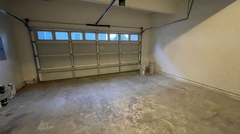 2638 SW Cascade Mountain Lane - Redmond - Oregon - 3 bed, 2.5 bath rental property