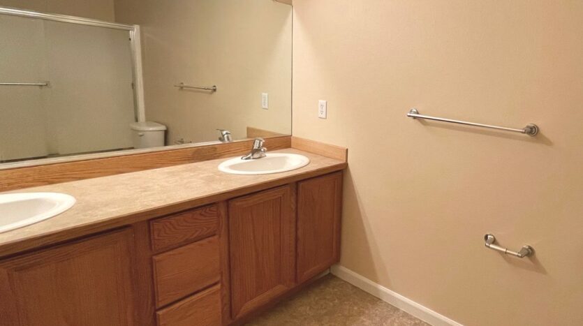 2638 SW Cascade Mountain Lane - Redmond - Oregon - 3 bed, 2.5 bath rental property