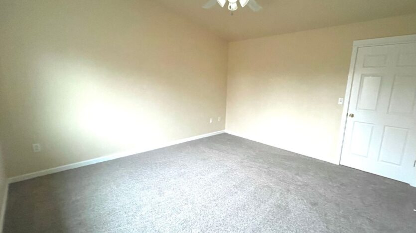 2638 SW Cascade Mountain Lane - Redmond - Oregon - 3 bed, 2.5 bath rental property