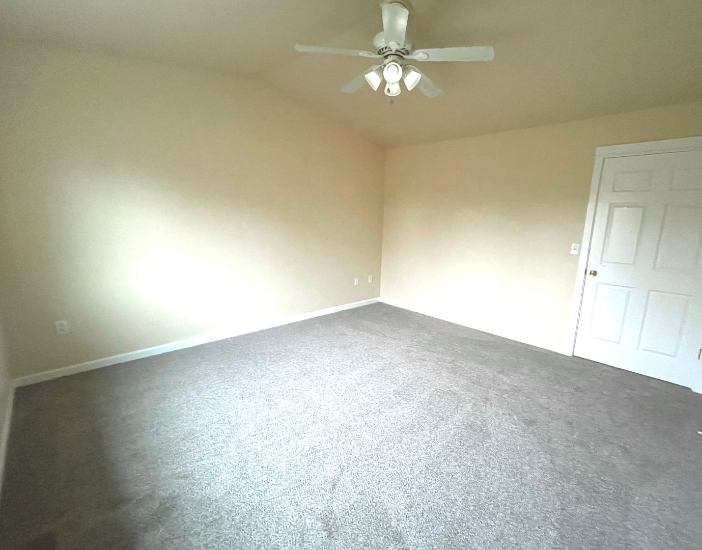 2638 SW Cascade Mountain Lane - Redmond - Oregon - 3 bed, 2.5 bath rental property