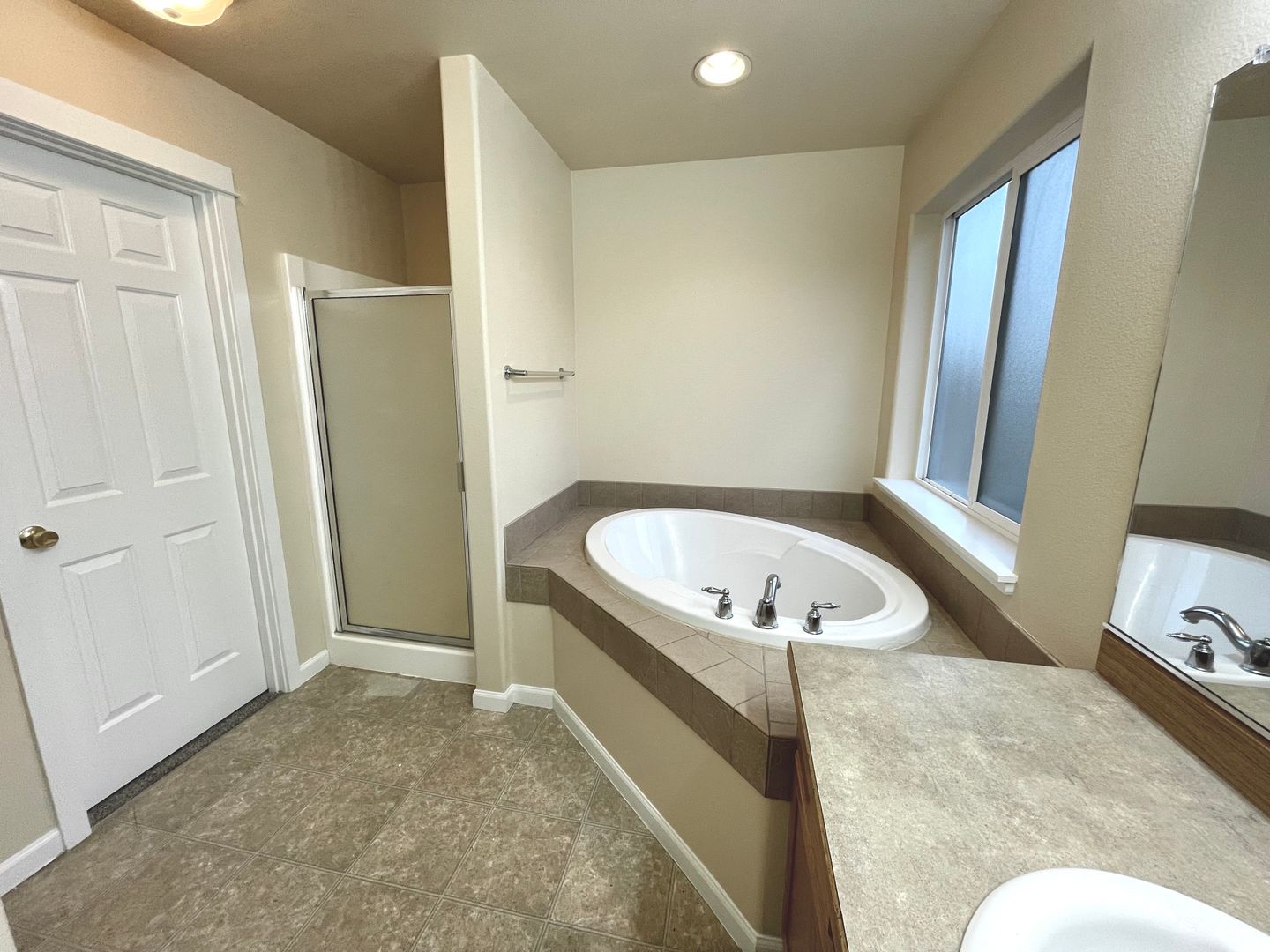 2638 SW Cascade Mountain Lane - Redmond - Oregon - 3 bed, 2.5 bath rental property