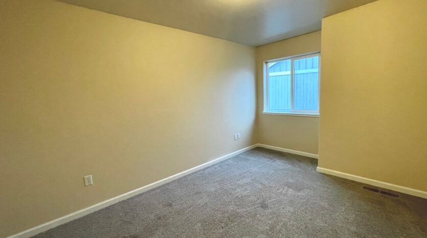 2638 SW Cascade Mountain Lane - Redmond - Oregon - 3 bed, 2.5 bath rental property