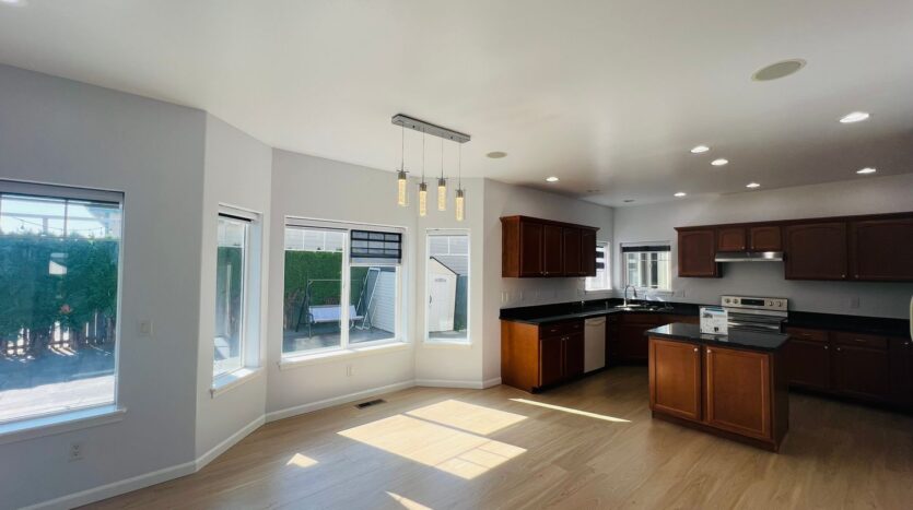 2650 Glenmore - Ferndale - Washington - 4 bed, 2.5 bath rental property