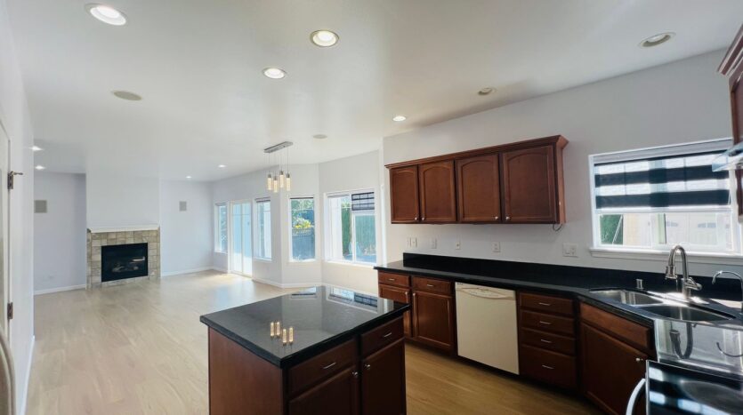 2650 Glenmore - Ferndale - Washington - 4 bed, 2.5 bath rental property