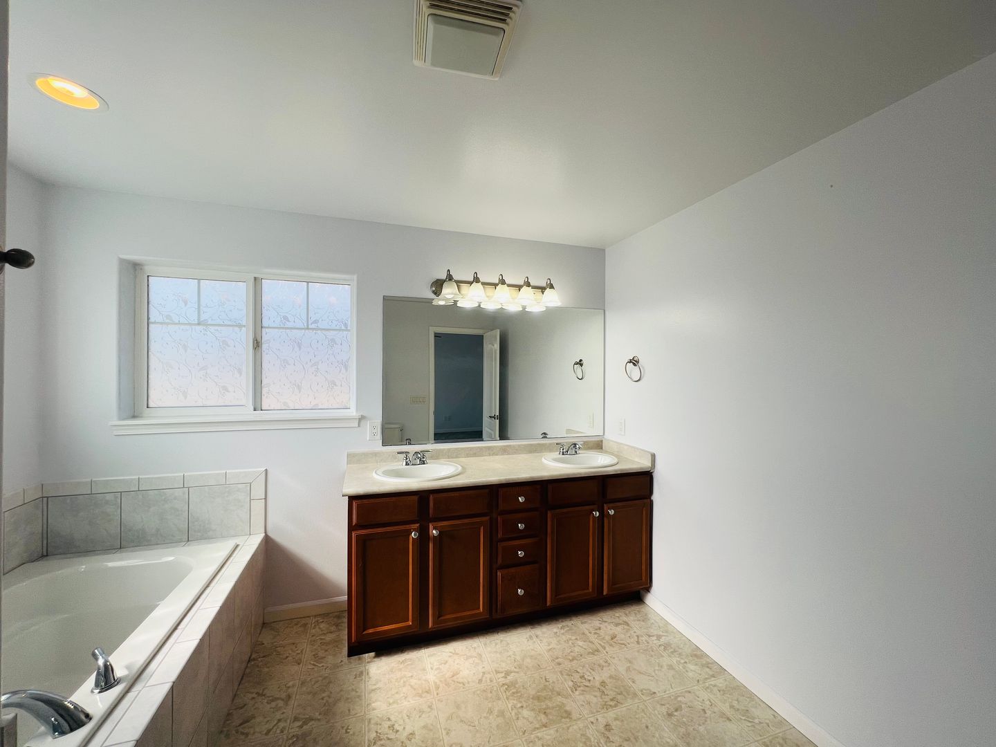 2650 Glenmore - Ferndale - Washington - 4 bed, 2.5 bath rental property