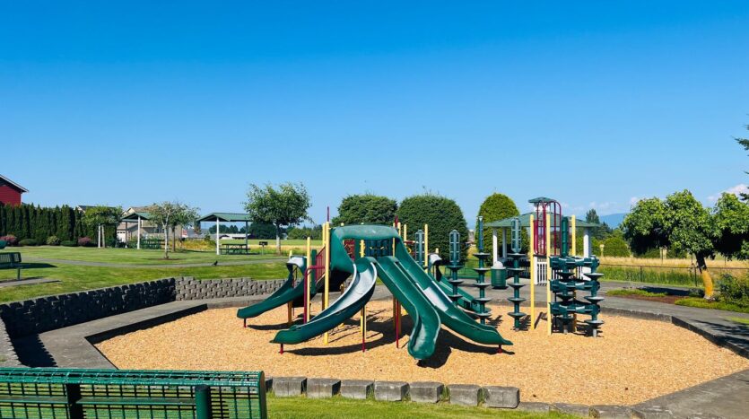 2650 Glenmore - Ferndale - Washington - 4 bed, 2.5 bath rental property