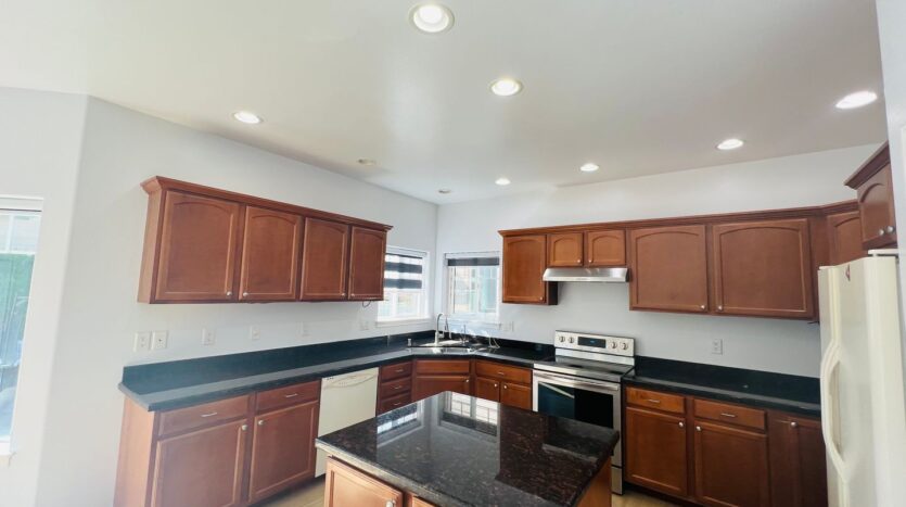 2650 Glenmore - Ferndale - Washington - 4 bed, 2.5 bath rental property