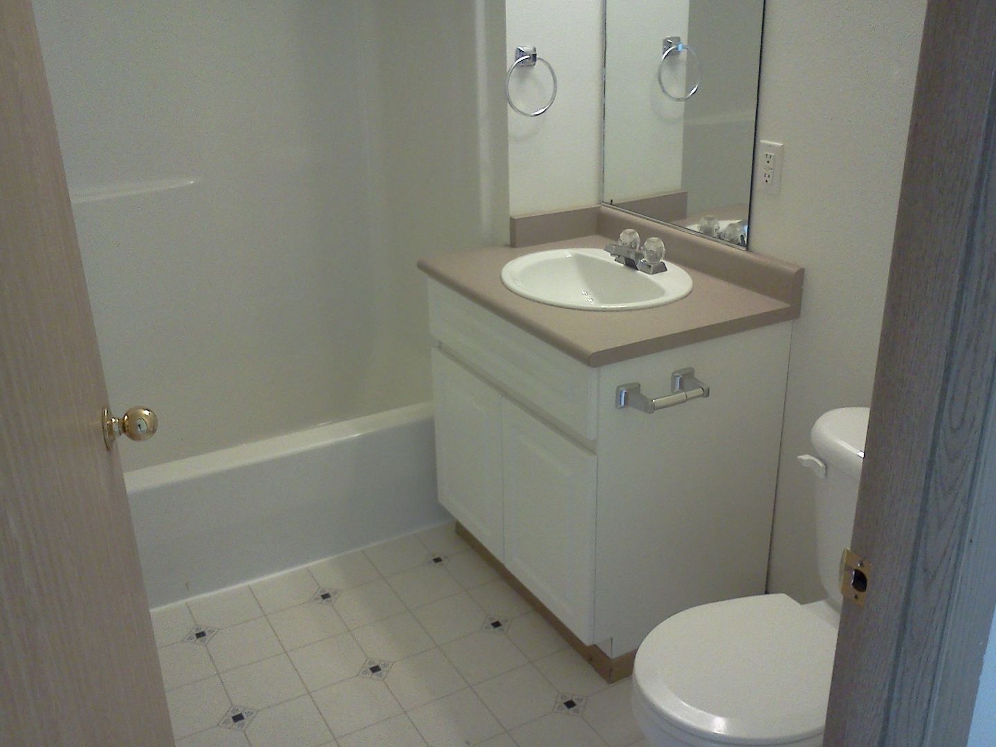 2719 - 2723 West Maplewood Avenue - Bellingham - Washington - 2 bed, 1.5 bath rental property