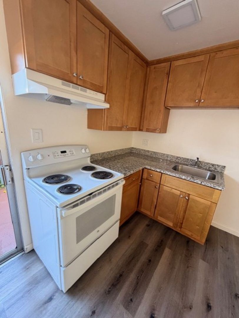 29163 Dixon Street - Hayward - California - 3 bed, 1.5 bath rental property