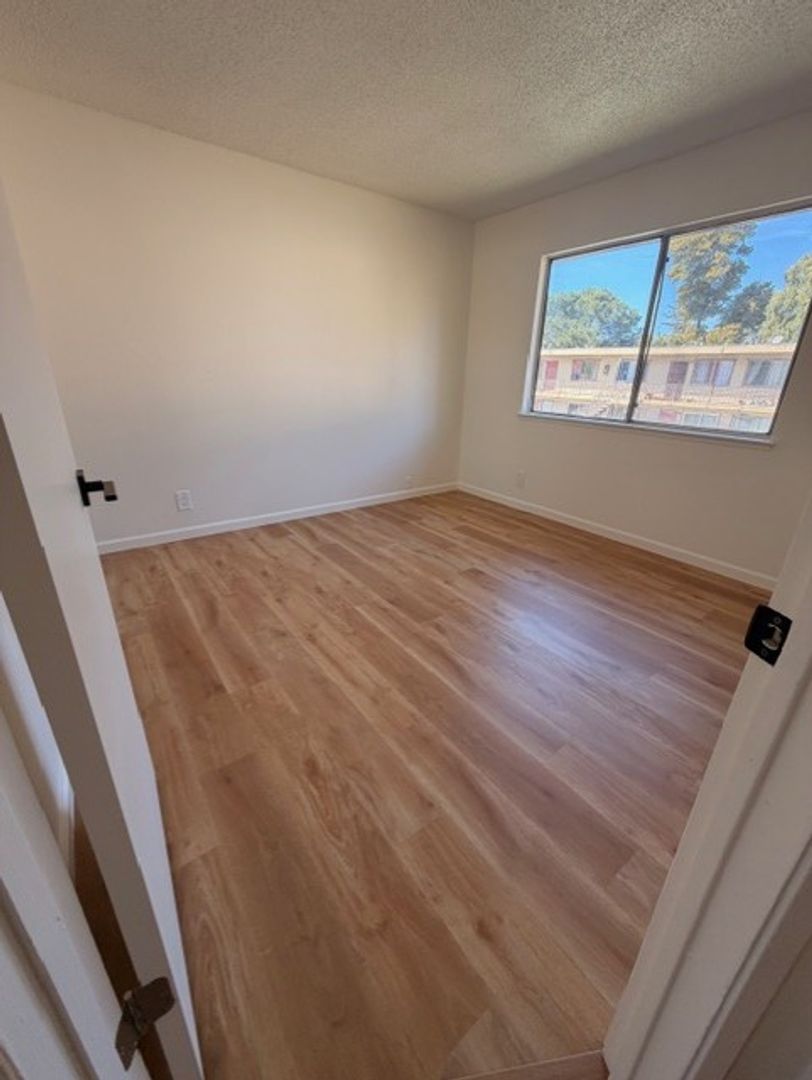 29163 Dixon Street - Hayward - California - 3 bed, 1.5 bath rental property