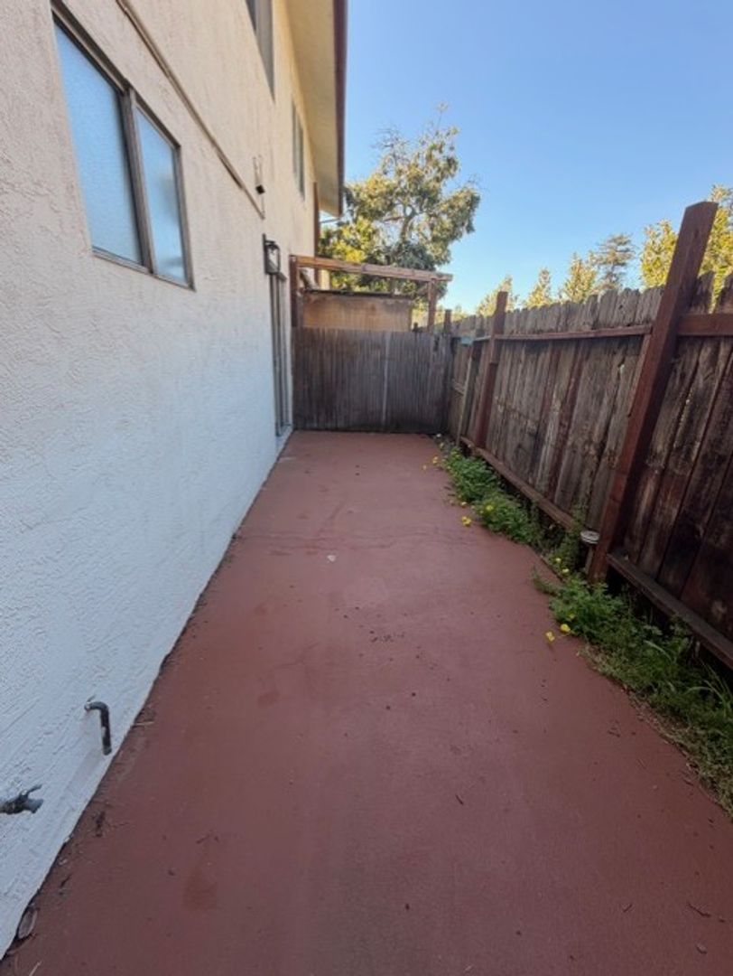 29163 Dixon Street - Hayward - California - 3 bed, 1.5 bath rental property