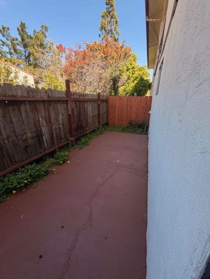 29163 Dixon Street - Hayward - California - 3 bed, 1.5 bath rental property