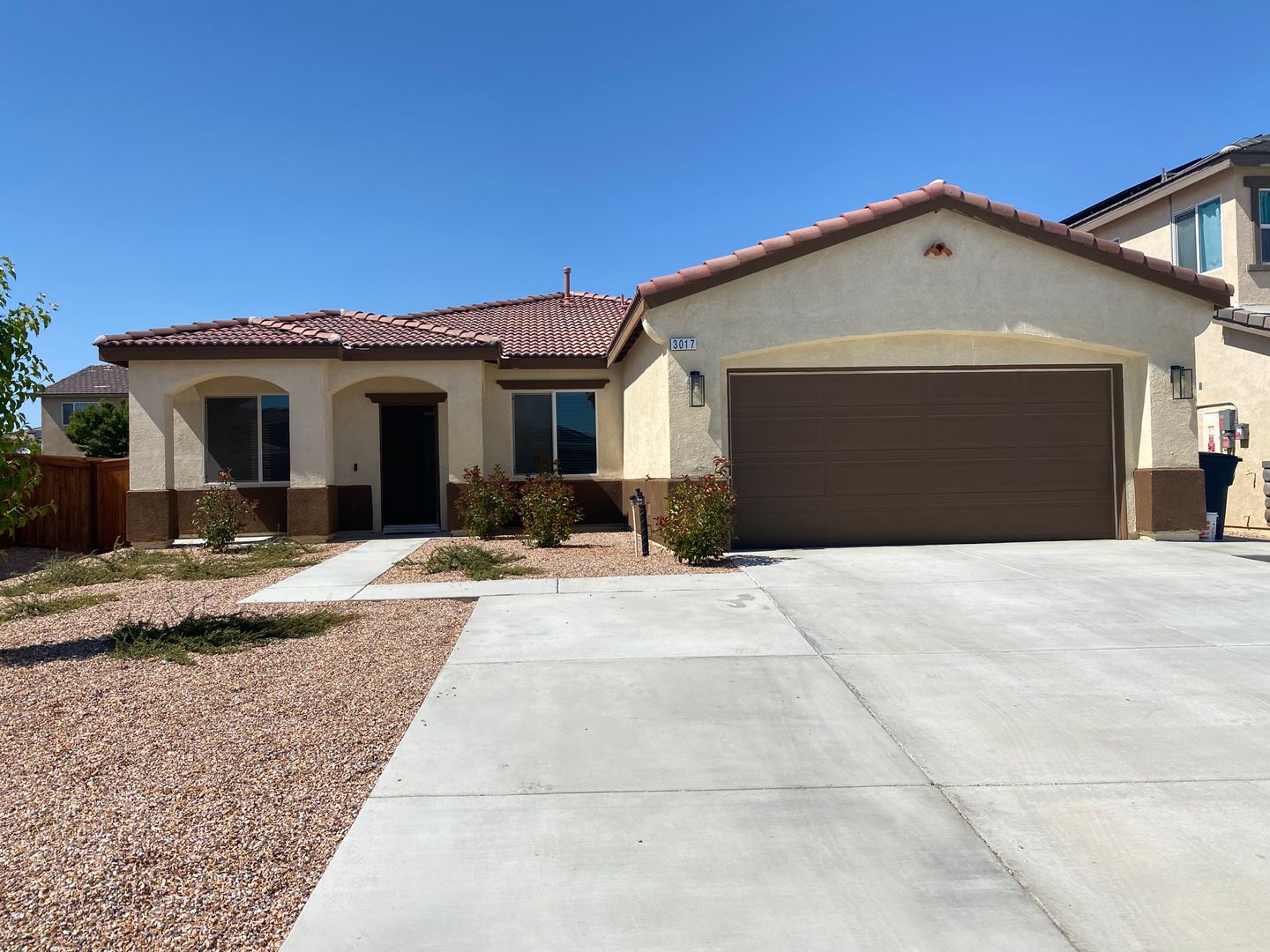 3017 Via Bella Rosa Ave - Rosamond - California - 4 bed, 2 bath rental property