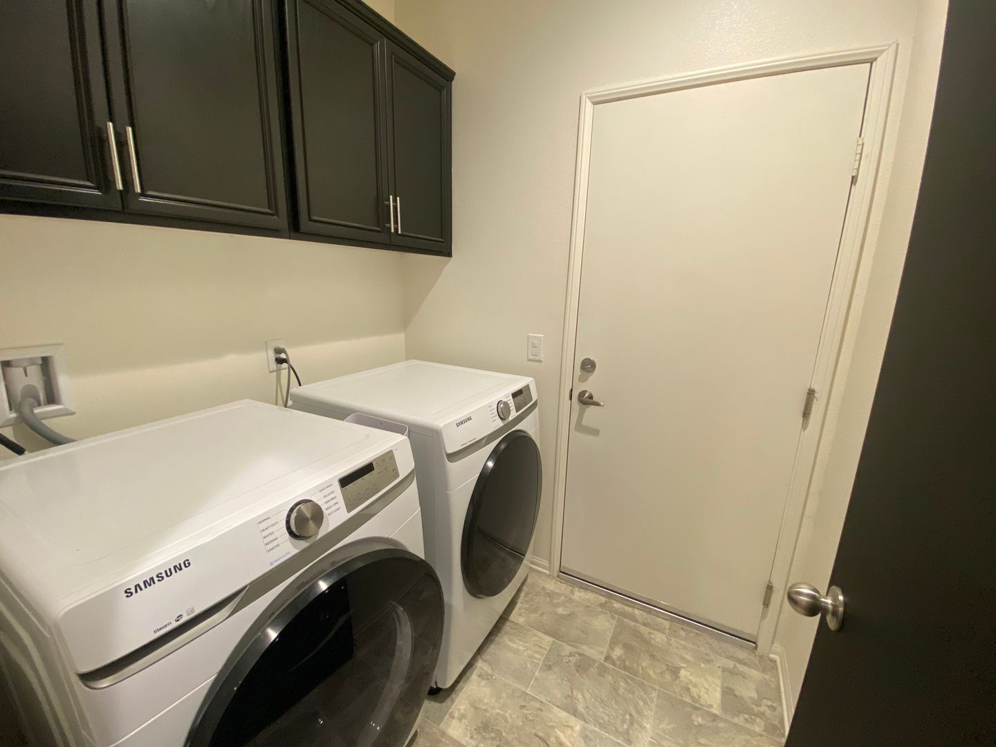 3017 Via Bella Rosa Ave - Rosamond - California - 4 bed, 2 bath rental property