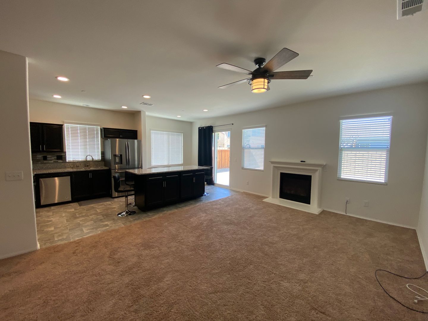 3017 Via Bella Rosa Ave - Rosamond - California - 4 bed, 2 bath rental property