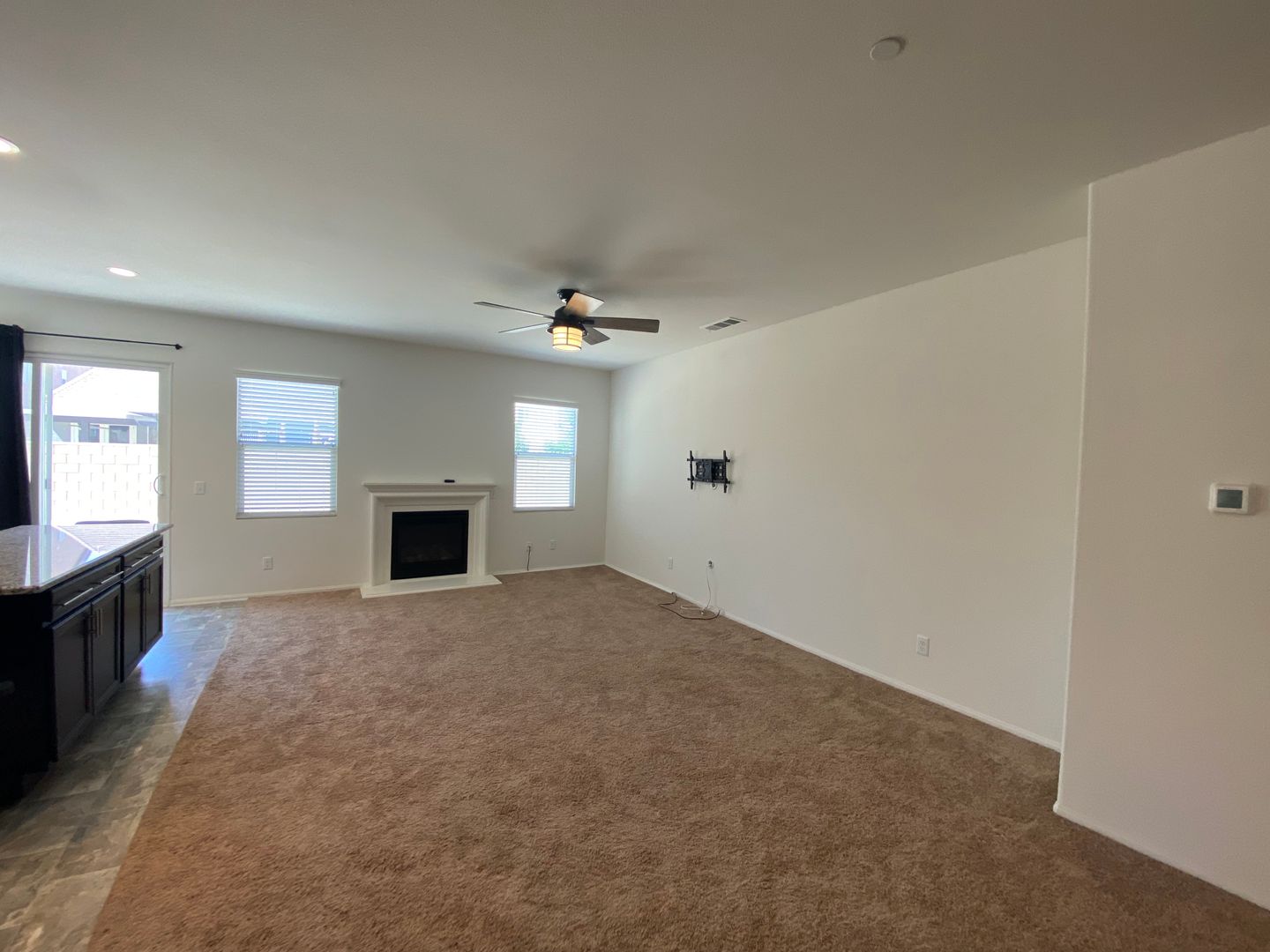 3017 Via Bella Rosa Ave - Rosamond - California - 4 bed, 2 bath rental property