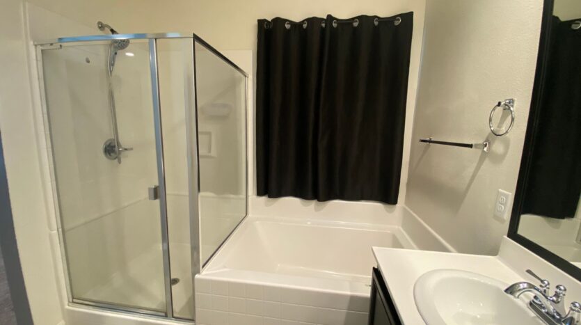 3017 Via Bella Rosa Ave - Rosamond - California - 4 bed, 2 bath rental property