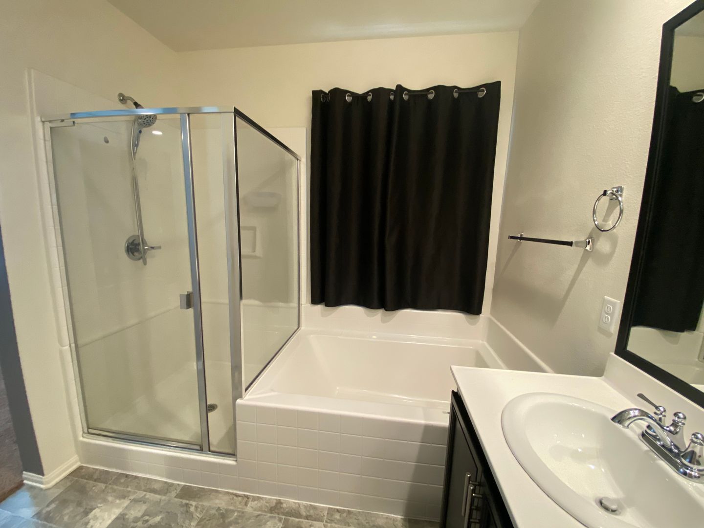 3017 Via Bella Rosa Ave - Rosamond - California - 4 bed, 2 bath rental property