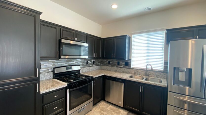 3017 Via Bella Rosa Ave - Rosamond - California - 4 bed, 2 bath rental property