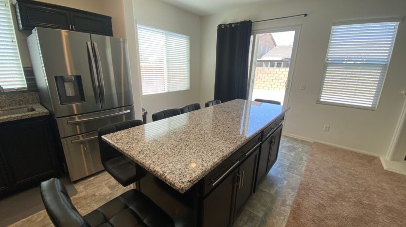 3017 Via Bella Rosa Ave - Rosamond - California - 4 bed, 2 bath rental property