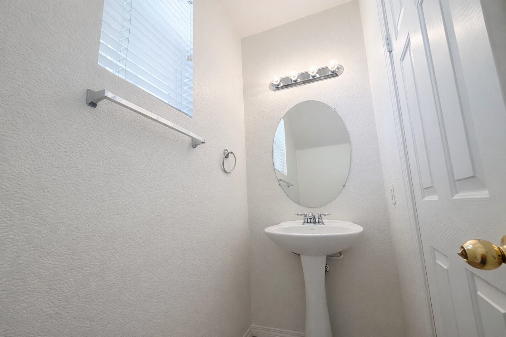 31672 Brisa Ct - Murrieta - California - 4 bed, 2.5 bath rental property