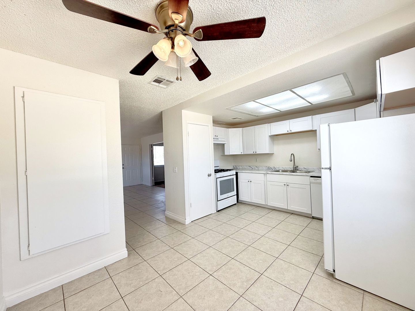 32400 Sky Blue Water Trail - 04 - Cathedral City - California - 3 bed, 2 bath rental property