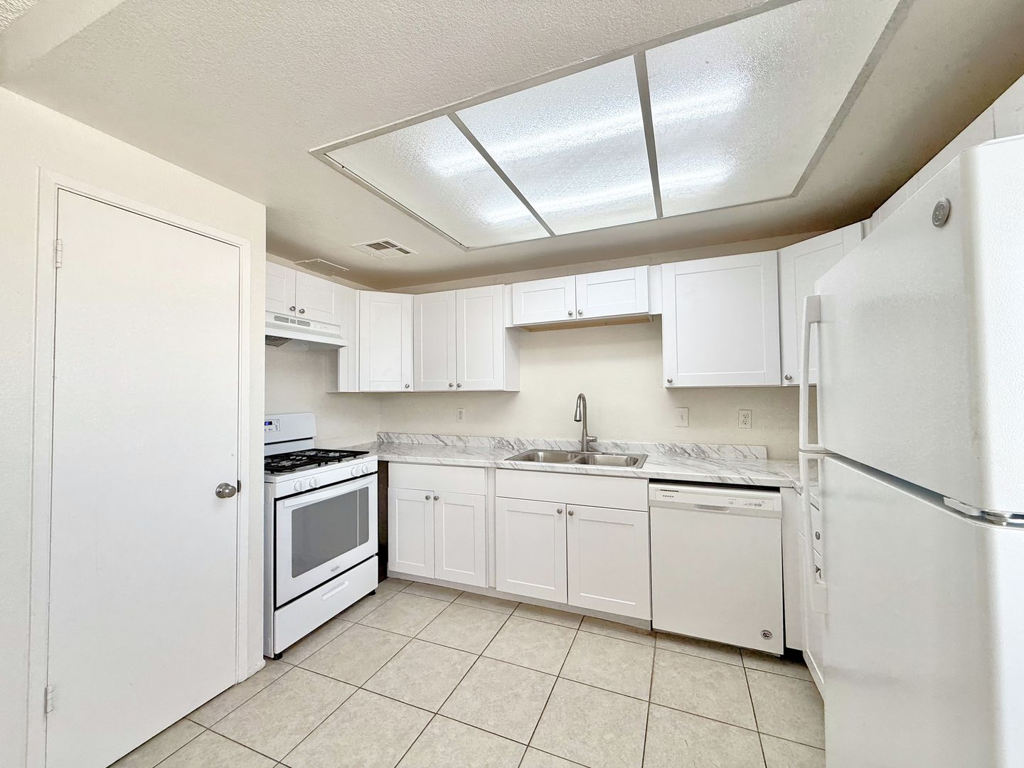 32400 Sky Blue Water Trail - 04 - Cathedral City - California - 3 bed, 2 bath rental property