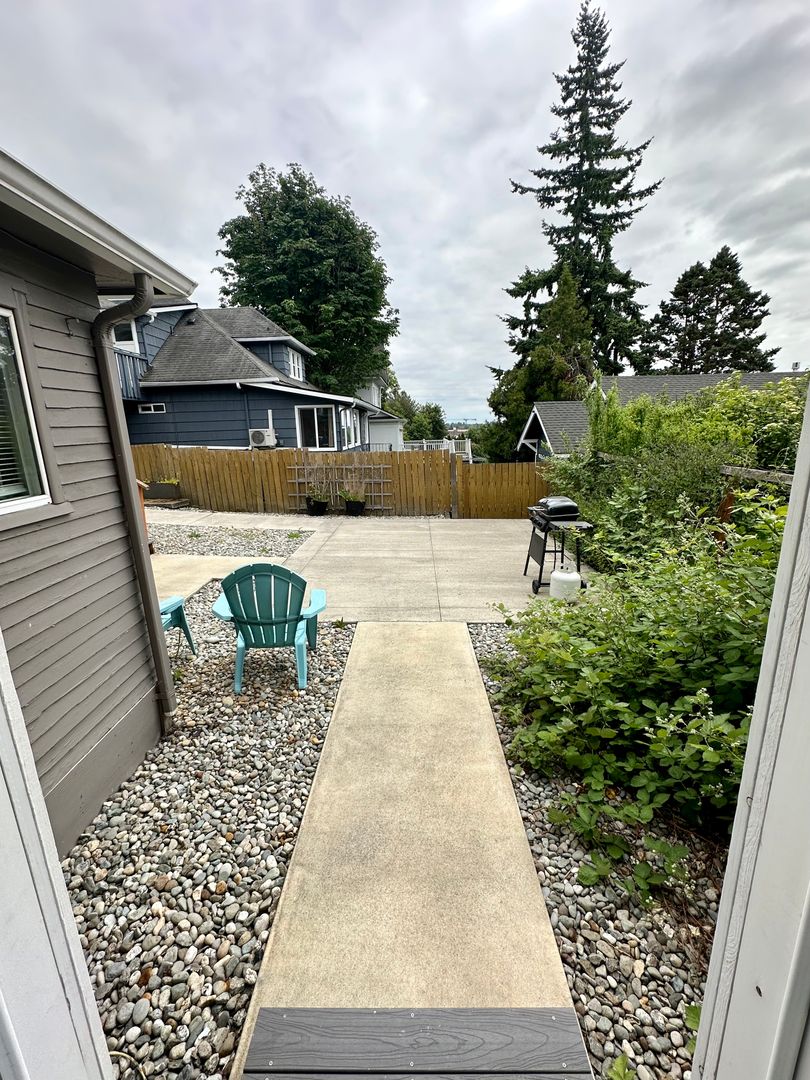 327 N. 4th St. - #9 - Mount Vernon - Washington - 1 bath rental property