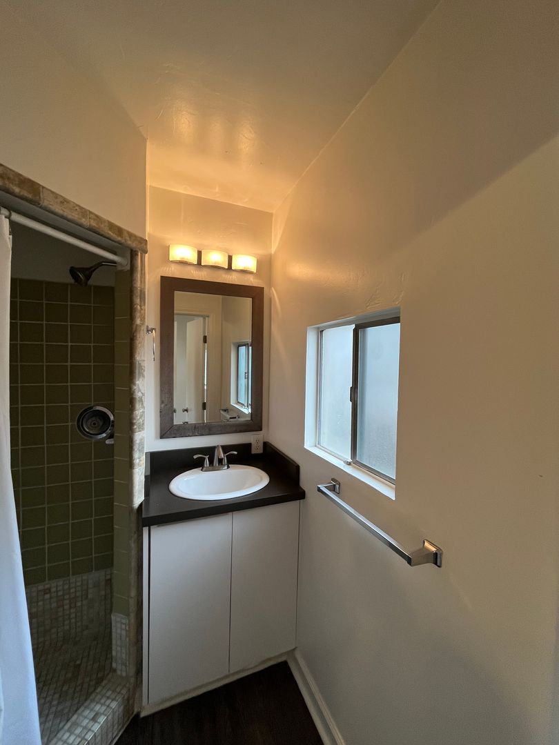 328 9th St - Del Mar - California - 1 bath rental property