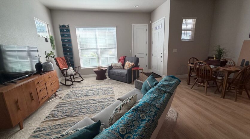 3285 Falcon Ct  - West Sacramento - California - 3 bed, 2.5 bath rental property