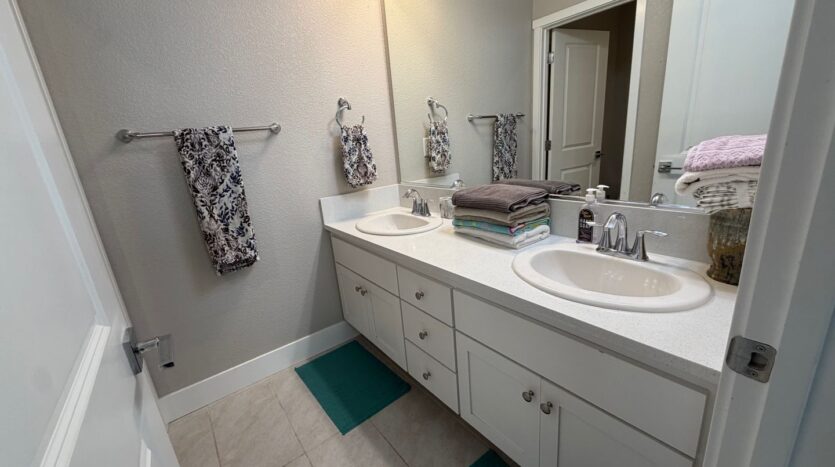 3285 Falcon Ct  - West Sacramento - California - 3 bed, 2.5 bath rental property