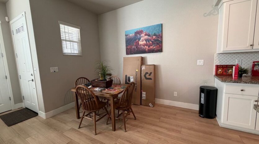 3285 Falcon Ct  - West Sacramento - California - 3 bed, 2.5 bath rental property