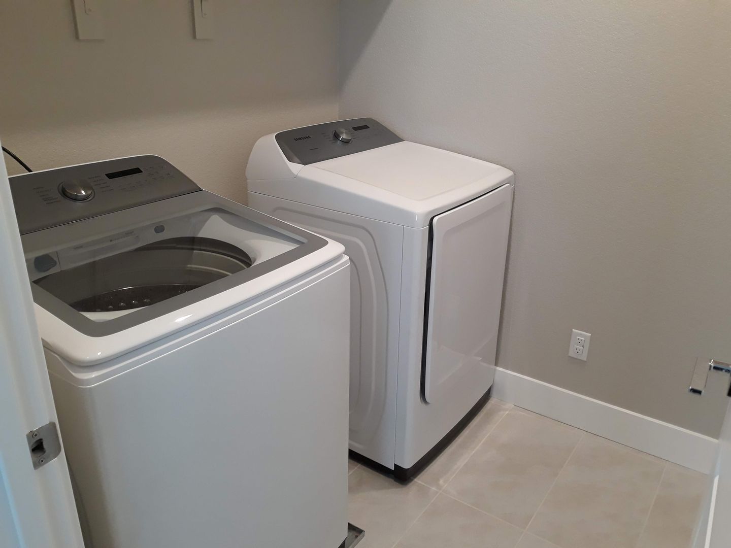 3285 Falcon Ct  - West Sacramento - California - 3 bed, 2.5 bath rental property