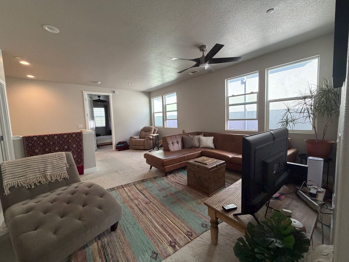 3285 Falcon Ct  - West Sacramento - California - 3 bed, 2.5 bath rental property