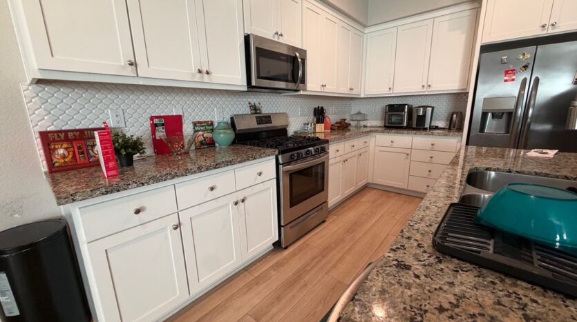 3285 Falcon Ct  - West Sacramento - California - 3 bed, 2.5 bath rental property