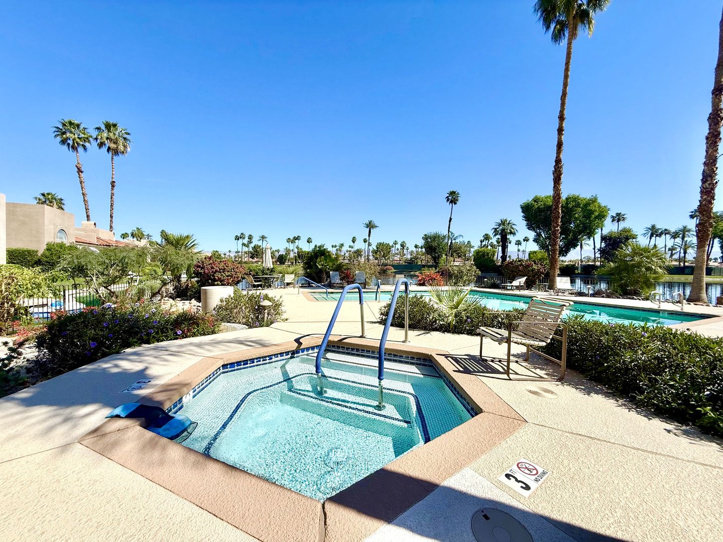 34 Lake Shore Drive - Rancho Mirage - California - 3 bed, 3 bath rental property