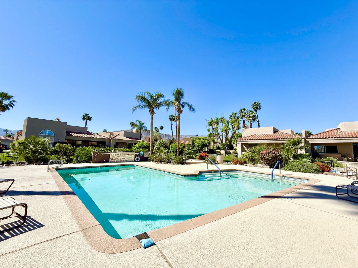 34 Lake Shore Drive - Rancho Mirage - California - 3 bed, 3 bath rental property
